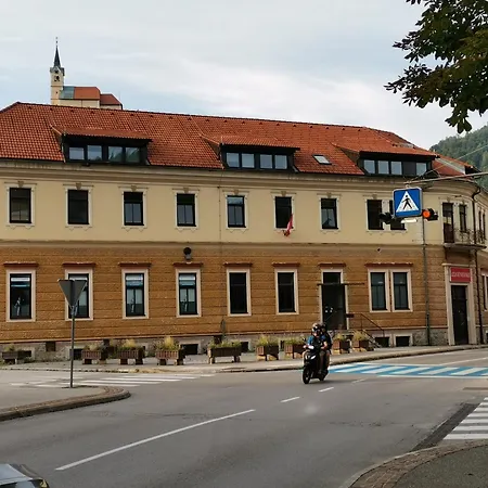 Apartman The Book Nook Idrija
